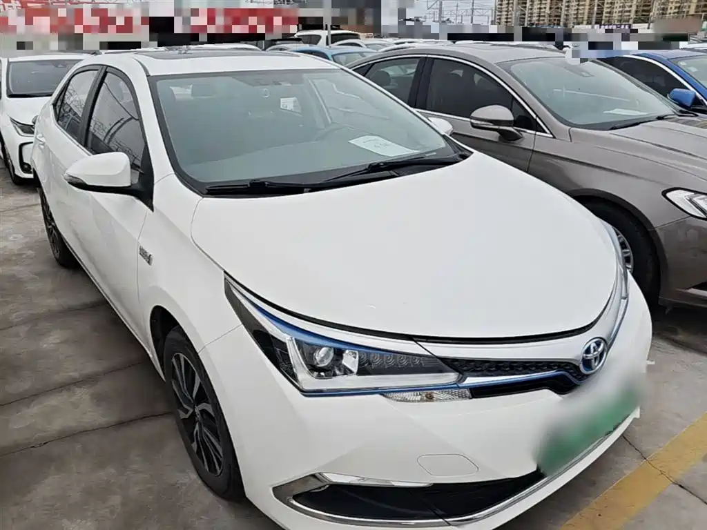 Toyota Corolla Twin Engine E+ 2019 1.8L E-CVT Leading Edition — фото 4