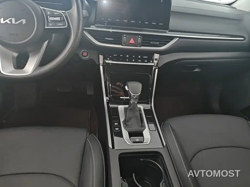 Kia K3 2021 Facelift 1.5L CVT Fashion Edition — фото 4