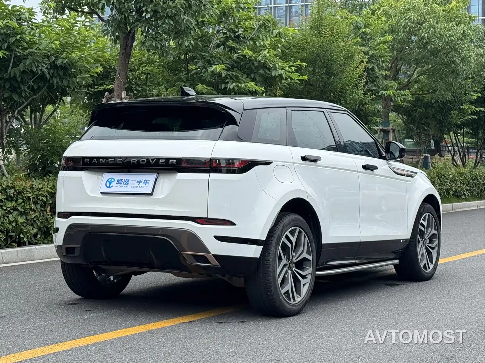 Land Rover Range Rover Evoque 2021 Range Rover Evoque L 249PS R-Dynamic S Performance Edition — фото 3