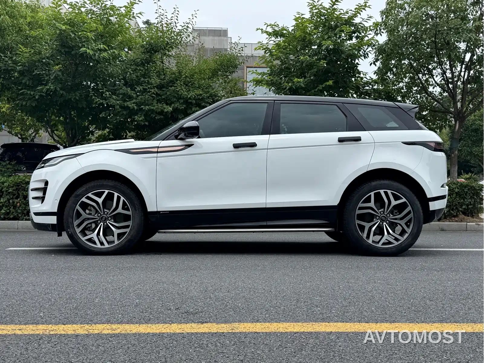 Land Rover Range Rover Evoque 2021 Range Rover Evoque L 249PS R-Dynamic S Performance Edition — фото 5