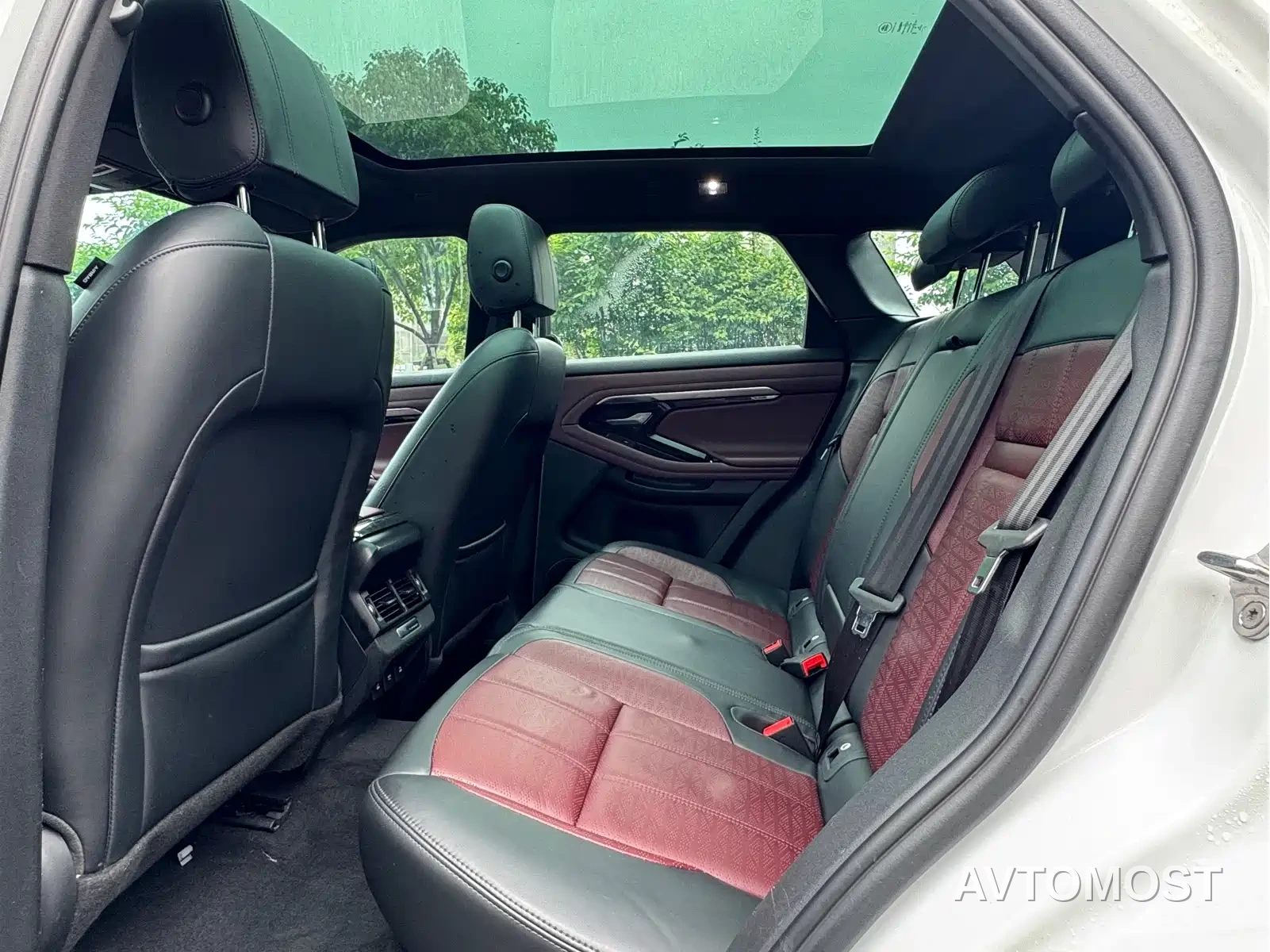 Land Rover Range Rover Evoque 2021 Range Rover Evoque L 249PS R-Dynamic S Performance Edition — фото 12