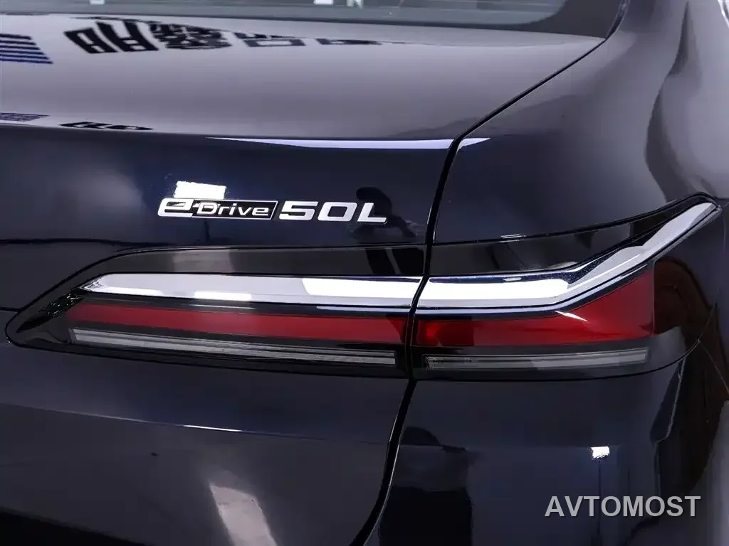 BMW i7 2023 eDrive50L Leading M Sport Package — фото 8