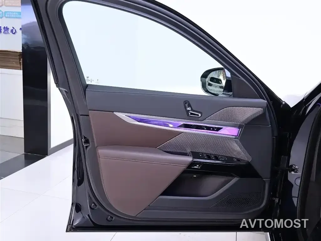 BMW i7 2023 eDrive50L Leading M Sport Package — фото 16