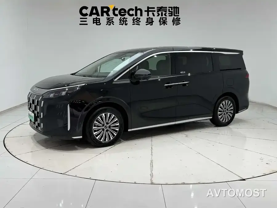 BYD M9 2025 Model 1060 Pilot Edition