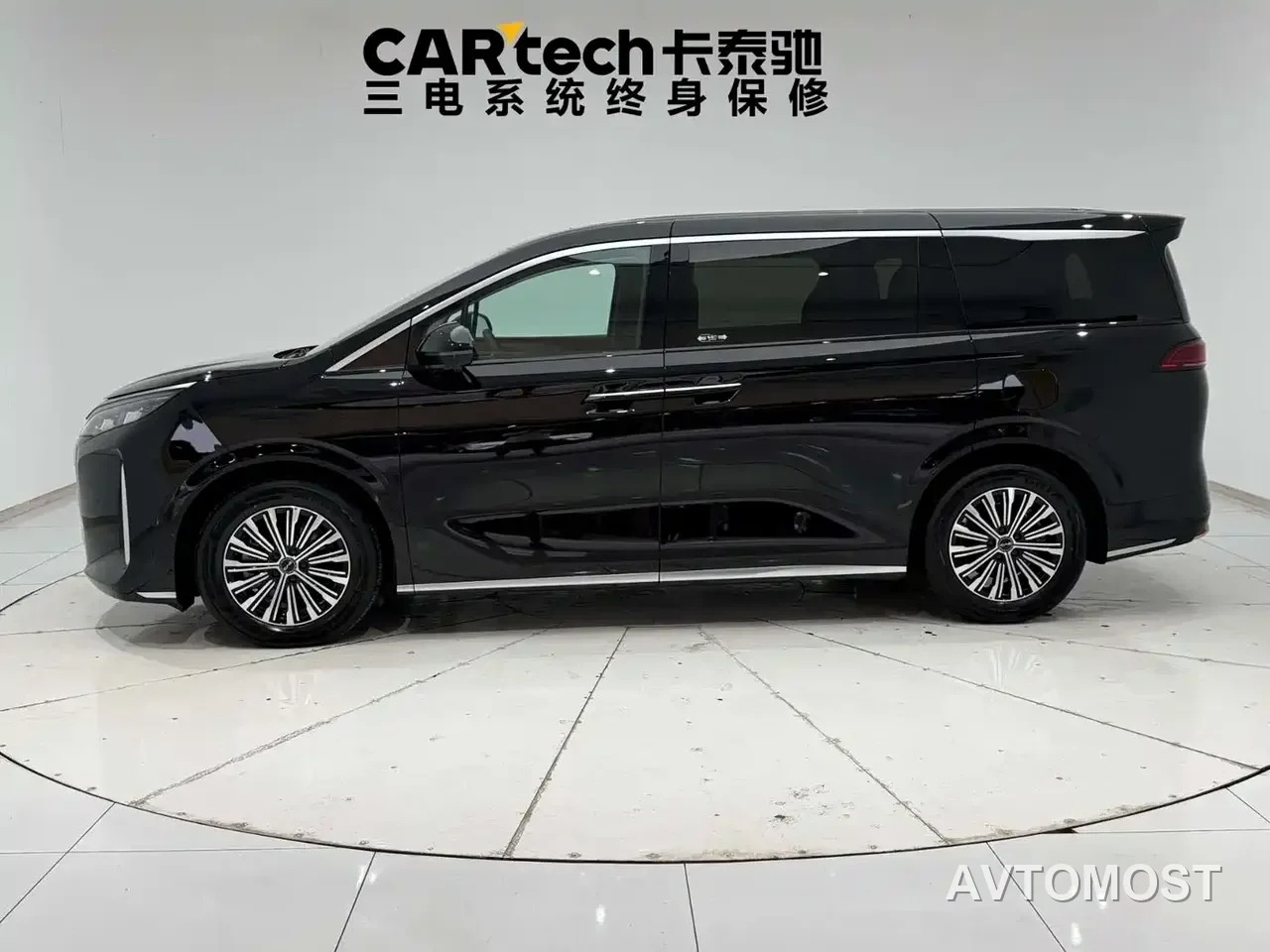 BYD M9 2025 Model 1060 Pilot Edition — фото 4