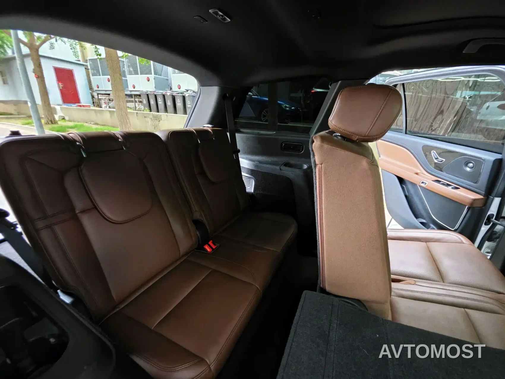 Lincoln Aviator 2023 3.0T V6 AWD Elegance Cruise Edition 7-Seater — фото 10