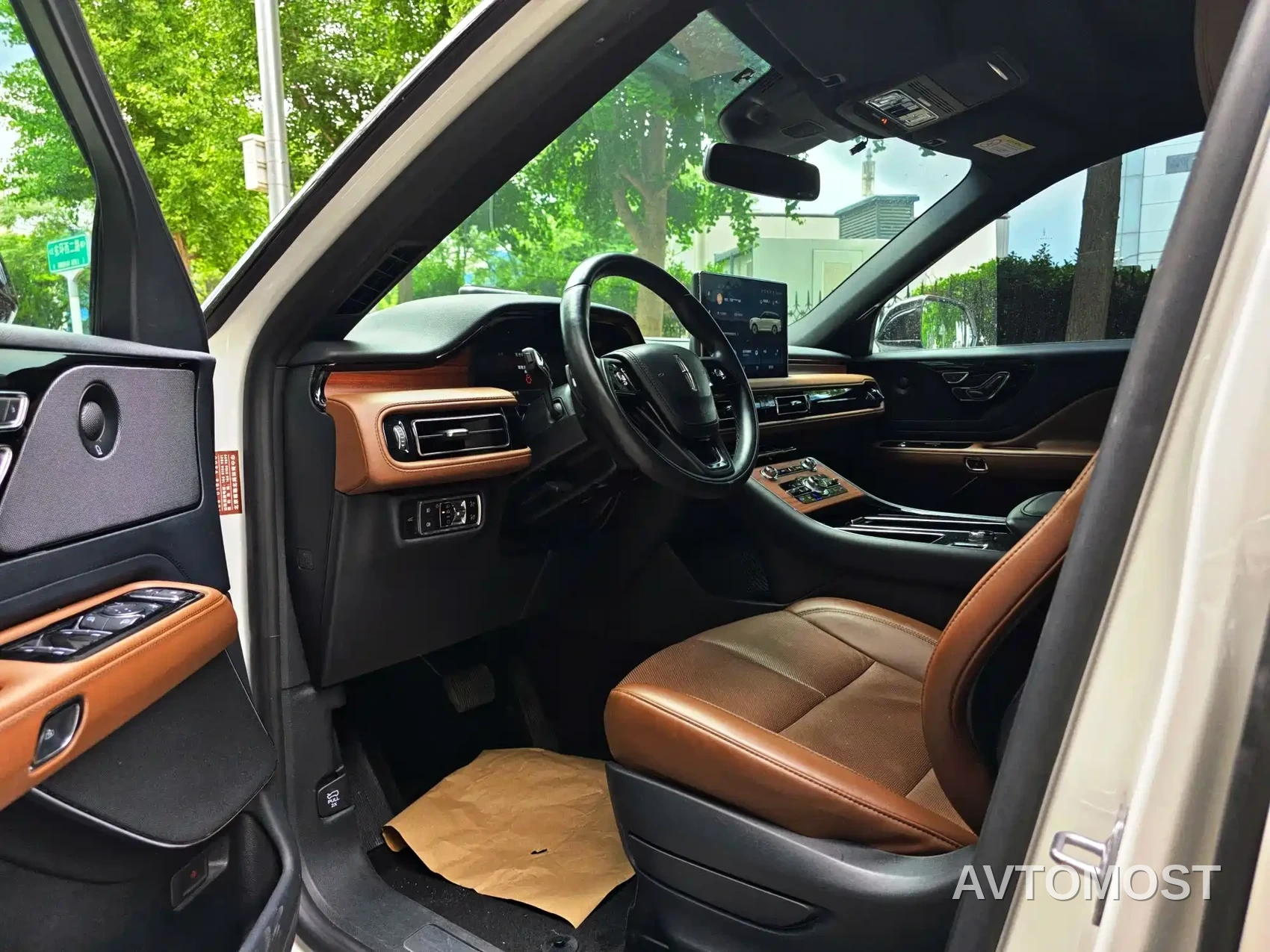 Lincoln Aviator 2023 3.0T V6 AWD Elegance Cruise Edition 7-Seater — фото 17