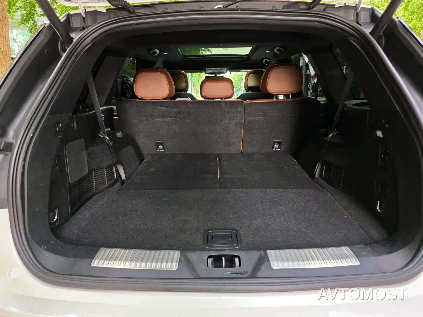 Lincoln Aviator 2023 3.0T V6 AWD Elegance Cruise Edition 7-Seater — фото 29