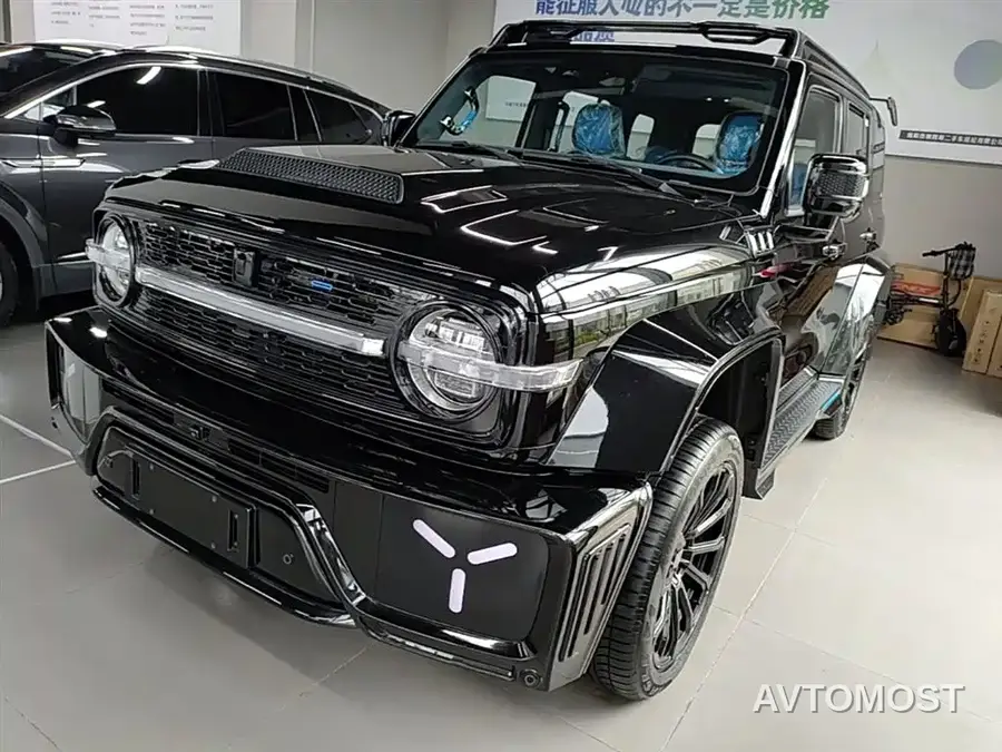 Crossboundary Auto Co-created Tank 300 2023 2.0T Cyber Knight