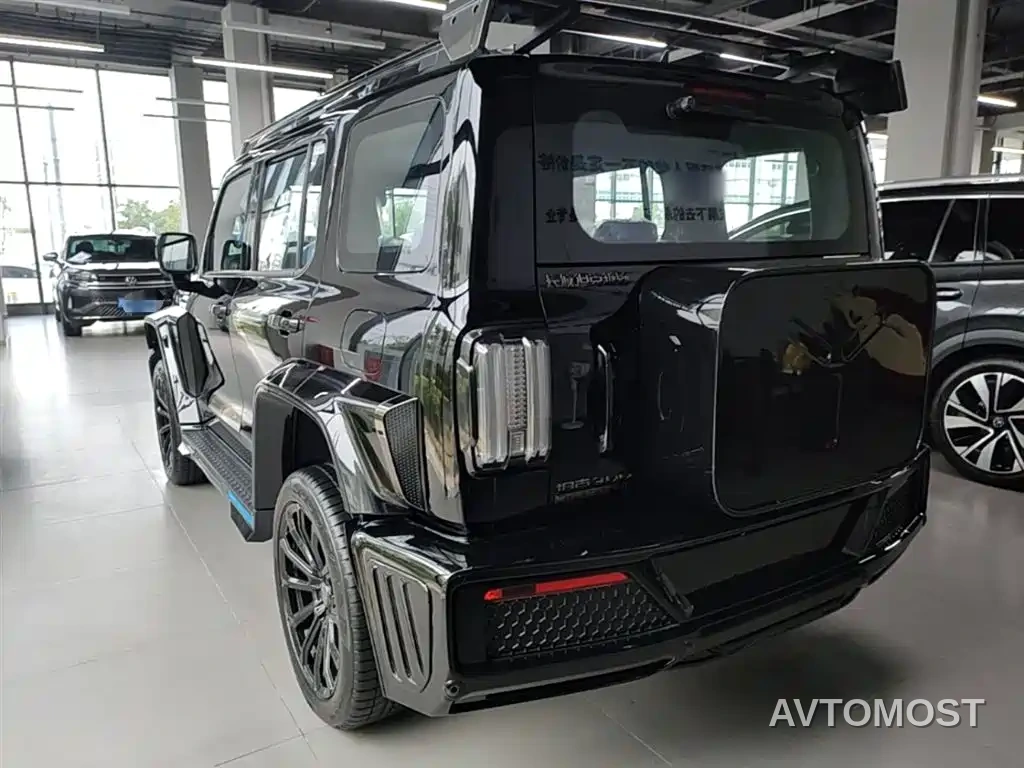 Crossboundary Auto Co-created Tank 300 2023 2.0T Cyber Knight — фото 4