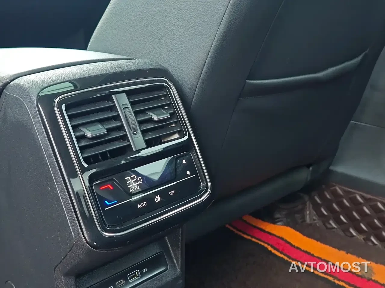 Volkswagen Passat New Energy 2022 430PHEV Hybrid Business Edition — фото 12