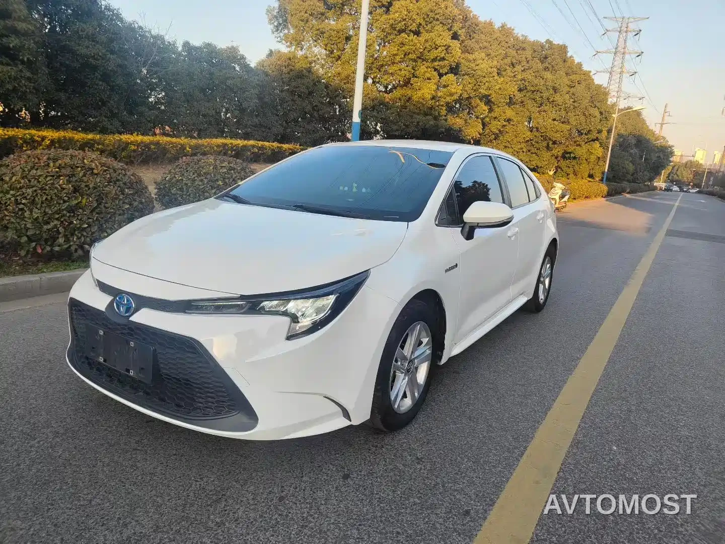 Toyota Levin 2022 Dual Engine 1.8H E-CVT Progressive Edition — фото 1