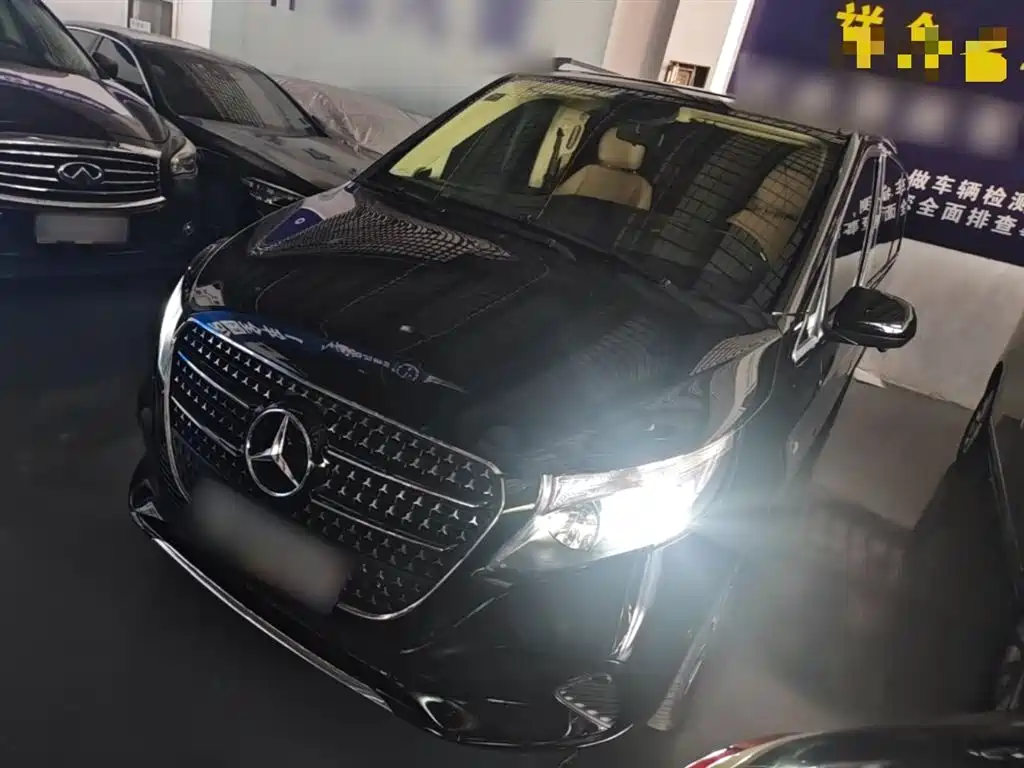 Mercedes-Benz Vito 2021 2.0T Elite 7-Seater — фото 2