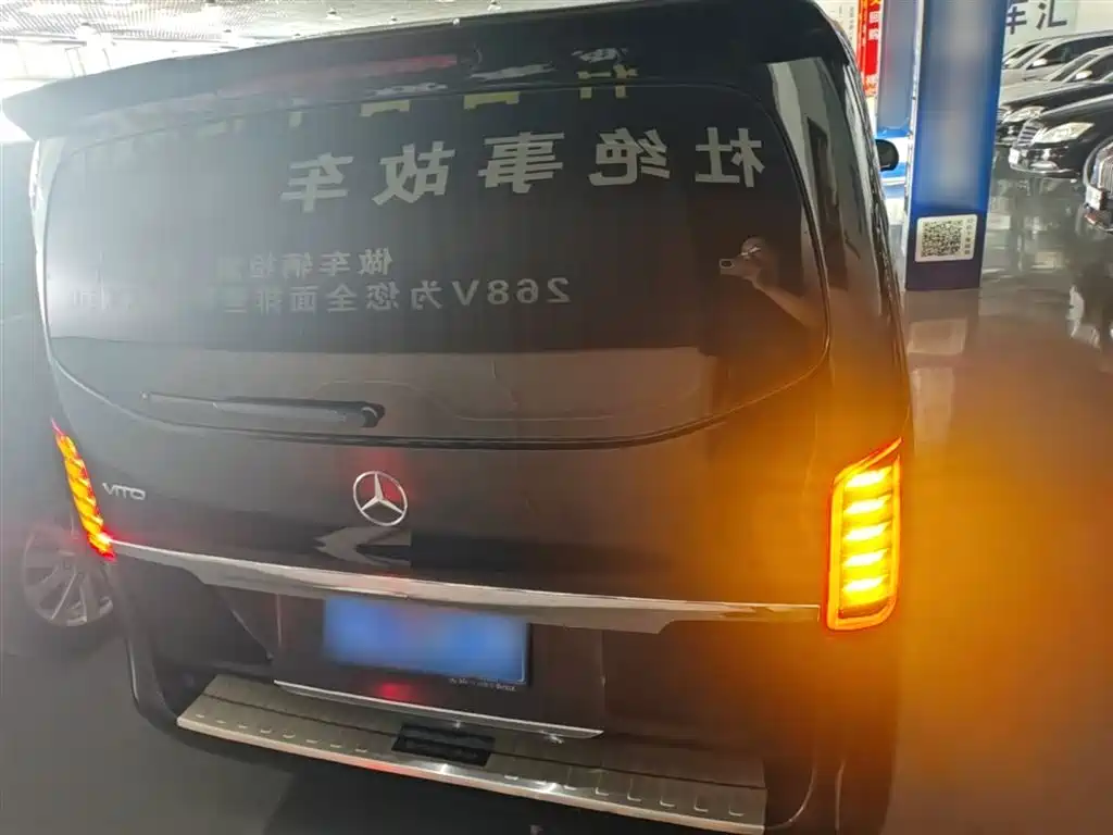 Mercedes-Benz Vito 2021 2.0T Elite 7-Seater — фото 6