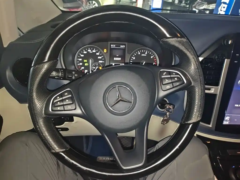 Mercedes-Benz Vito 2021 2.0T Elite 7-Seater — фото 11