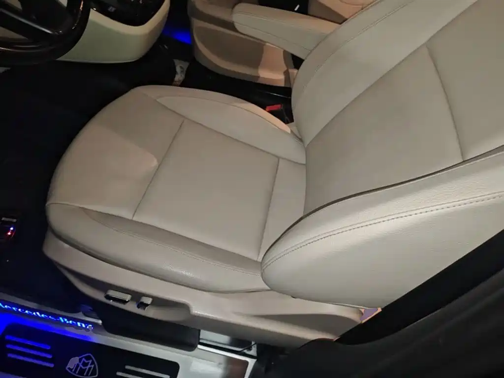 Mercedes-Benz Vito 2021 2.0T Elite 7-Seater — фото 15