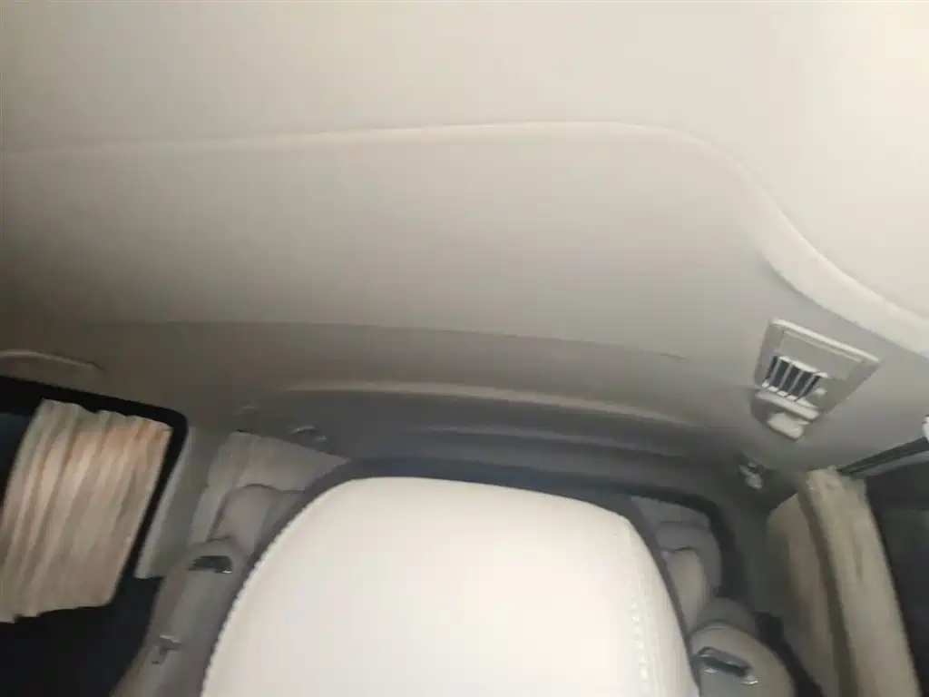 Mercedes-Benz Vito 2021 2.0T Elite 7-Seater — фото 18