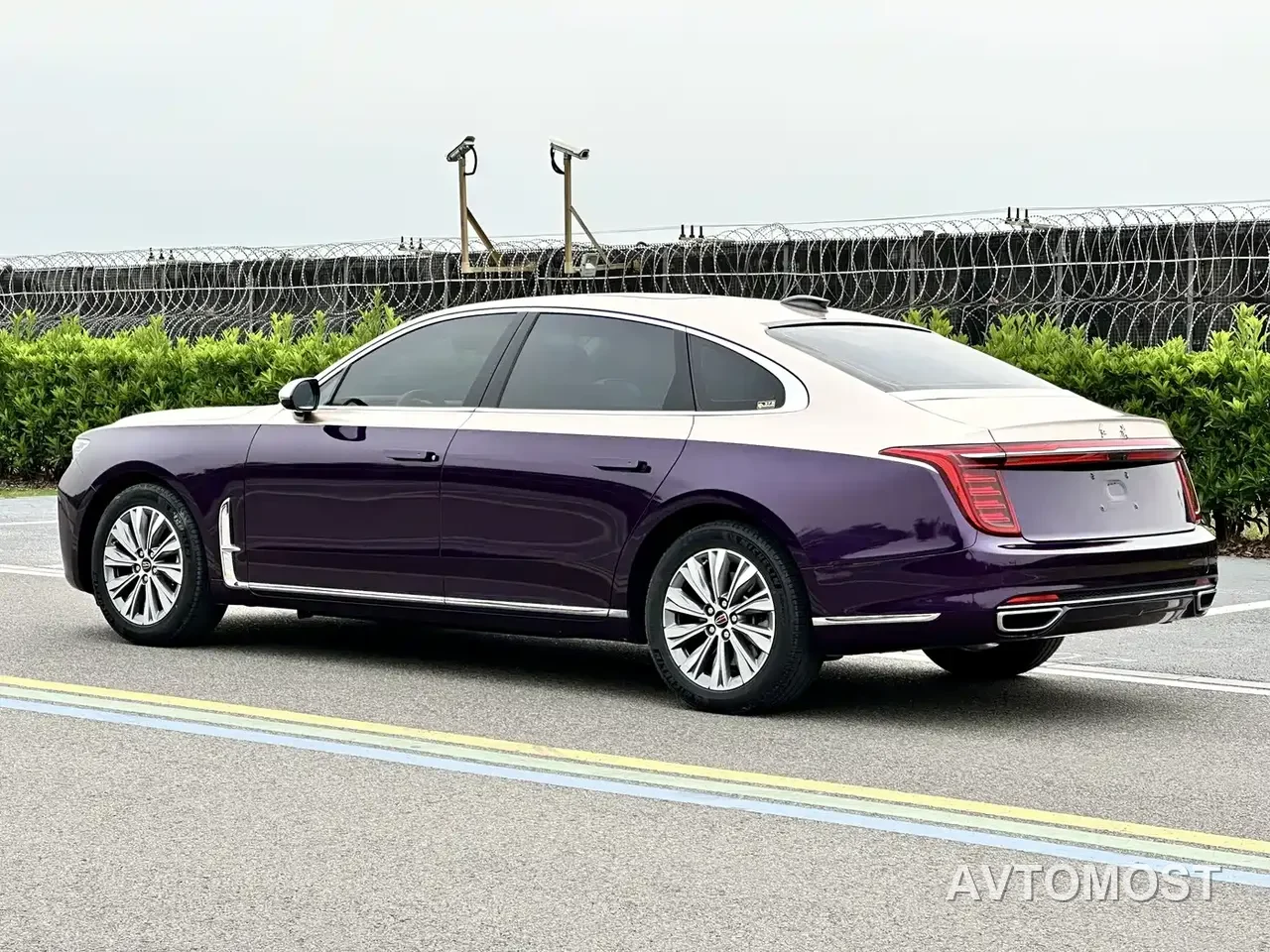 Hongqi H9 2020 2.0T Smart Connection Qi Yue Edition — фото 4