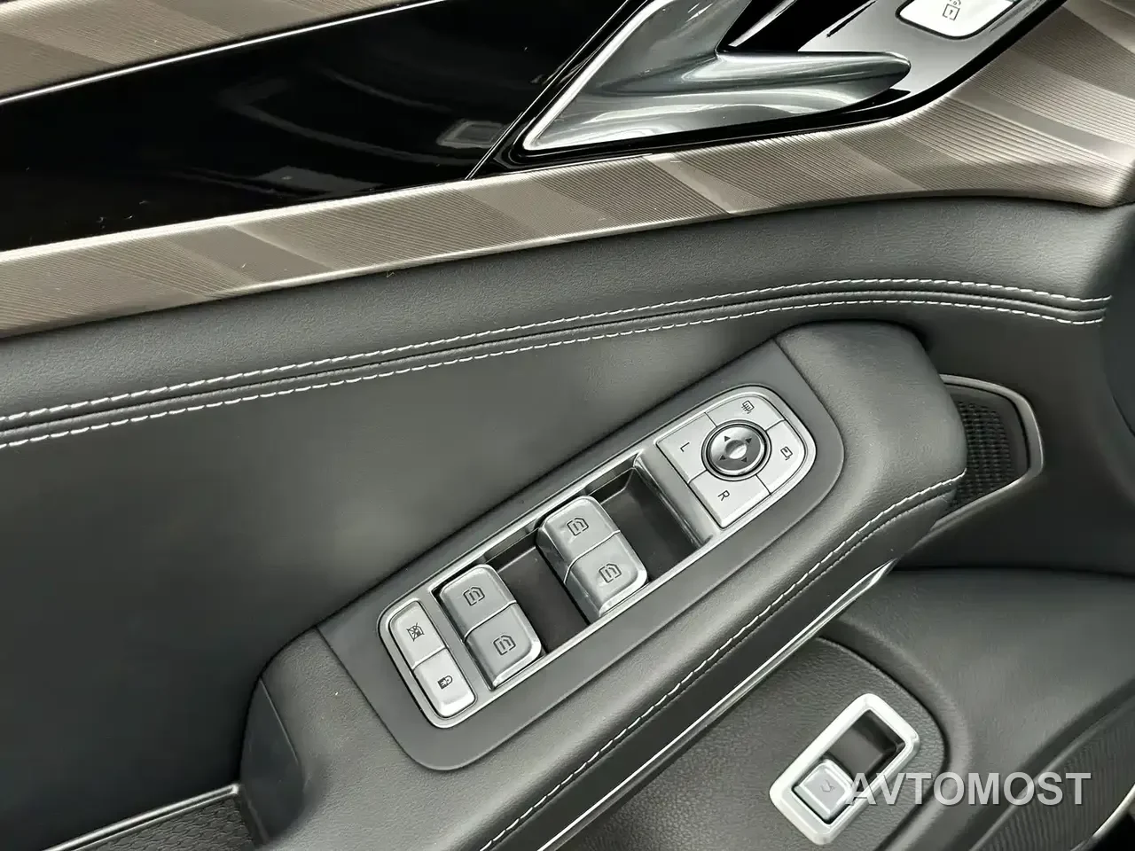 Hongqi H9 2020 2.0T Smart Connection Qi Yue Edition — фото 11