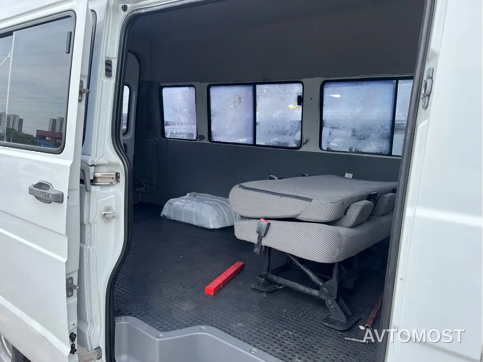 Iveco Daily 2022 2.5T A37 M1 Bus 5-9 Seats Long Wheelbase Medium Roof Dual Tire Sliding Door — фото 6
