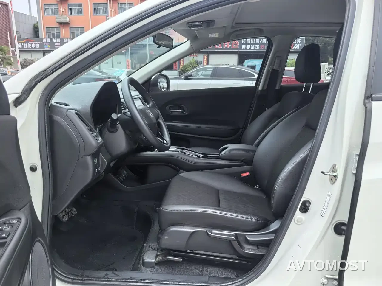 Honda Vezel 2020 1.5L CVT Pioneer — фото 6