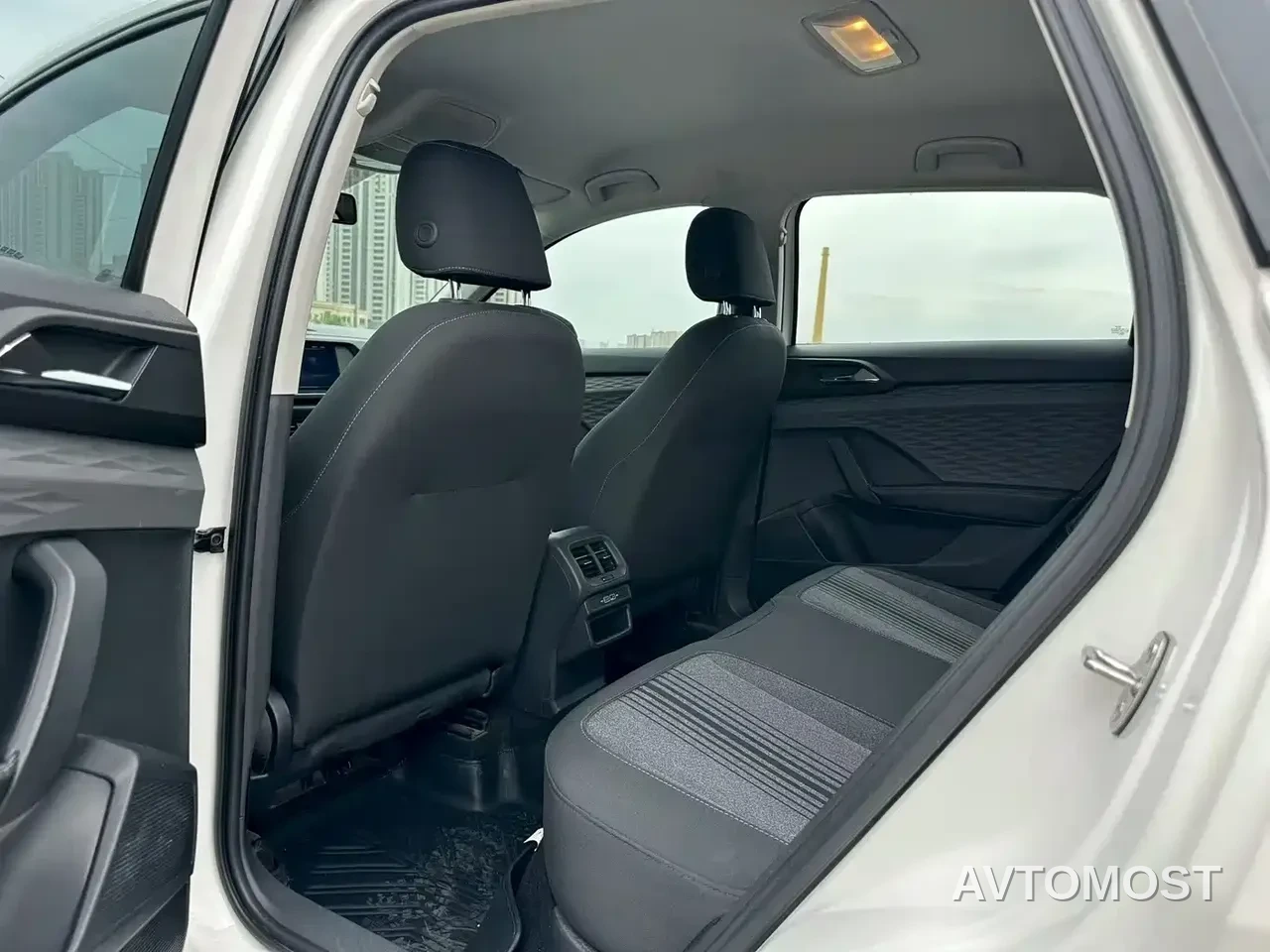 Volkswagen Tharu 2021 Model 280TSI 2WD Trend Edition — фото 5