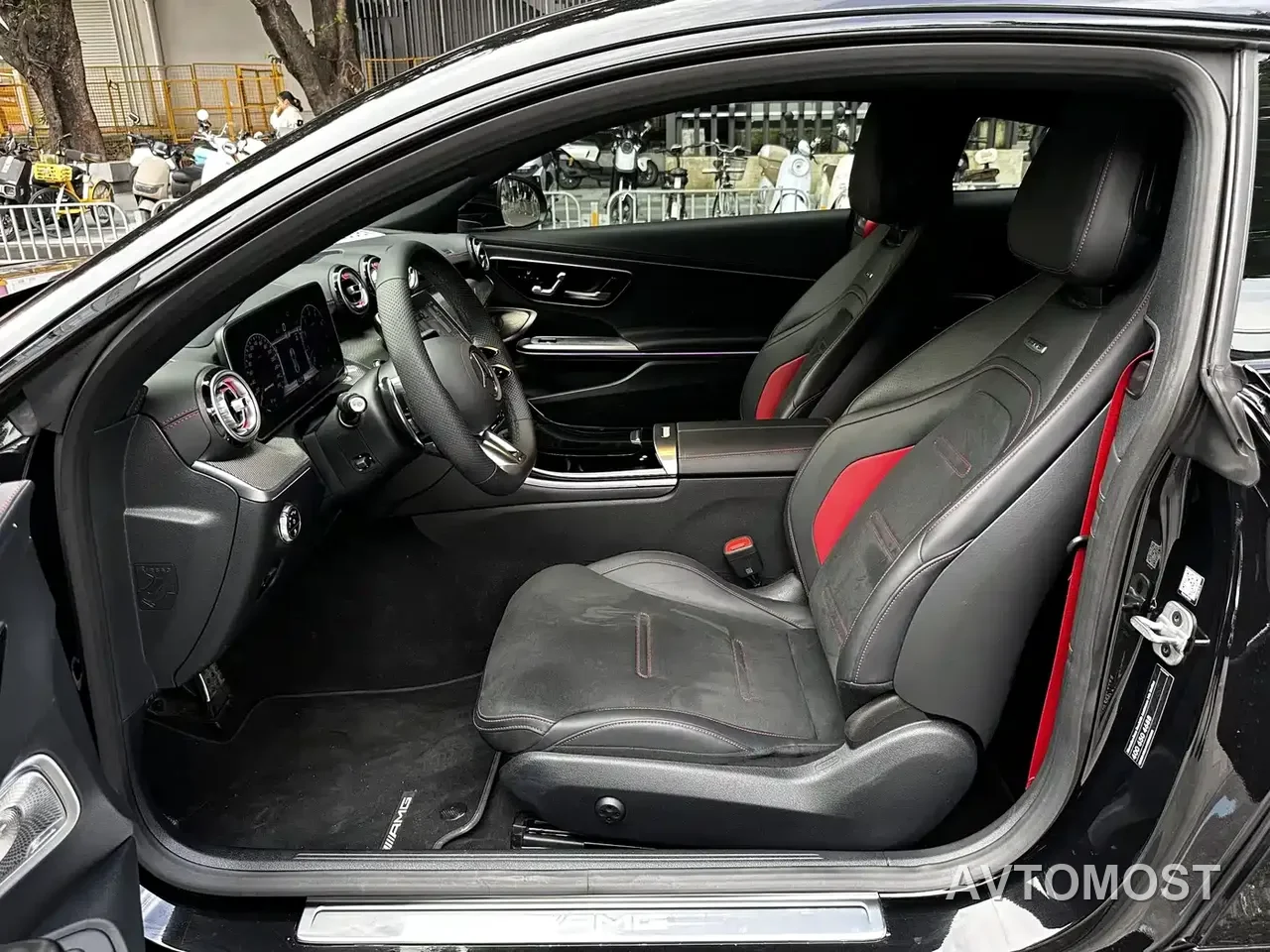 Mercedes-Benz Mercedes-AMG CLE 2025 AMG CLE 53 4MATIC+ Coupe — фото 5