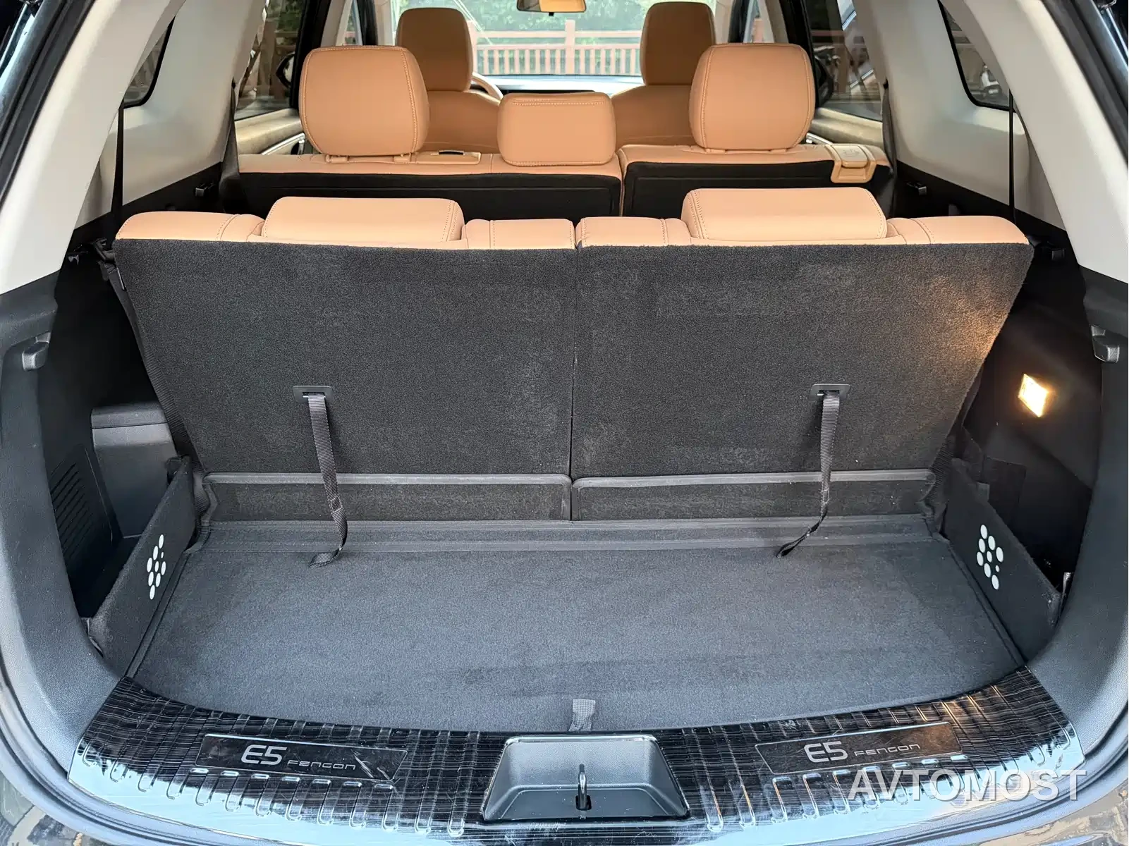Landian E5 2024 Glory Edition 100KM Premium Type 7-Seater — фото 19