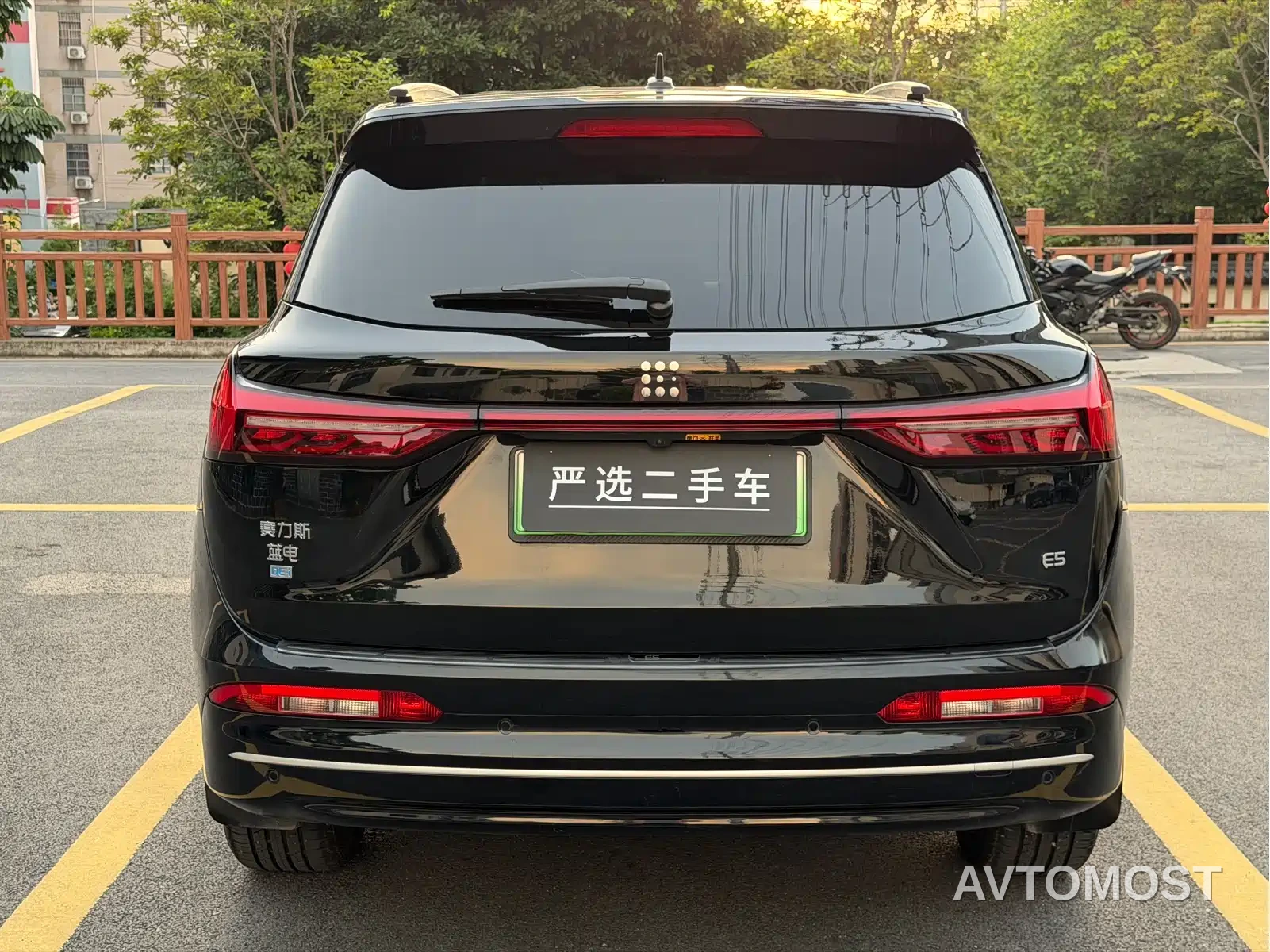 Landian E5 2024 Glory Edition 100KM Premium Type 7-Seater — фото 26