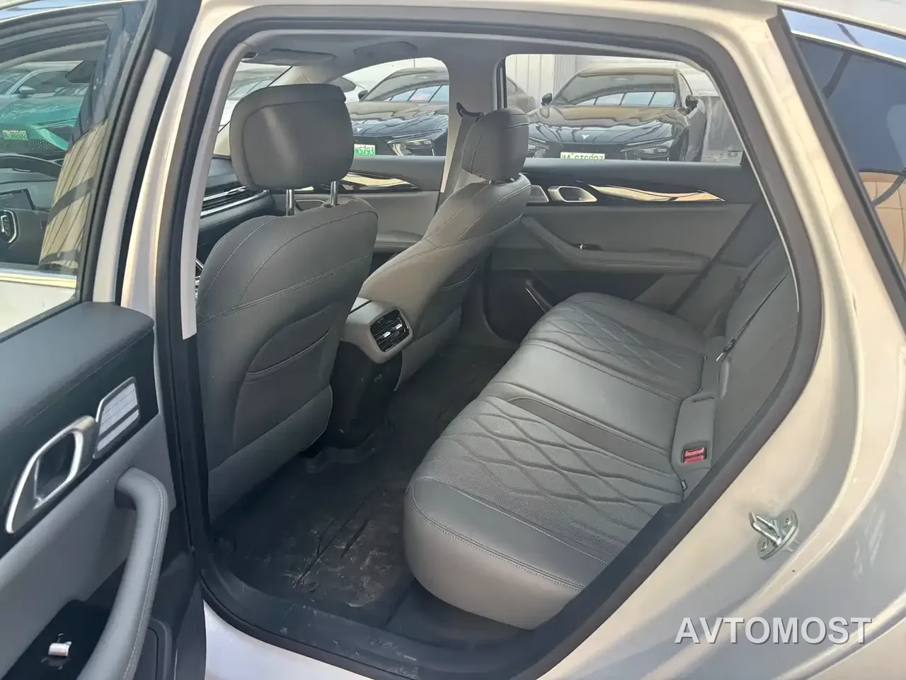 Geely Galaxy A7 2025 EM-i 150km Explorer+ Edition — фото 4