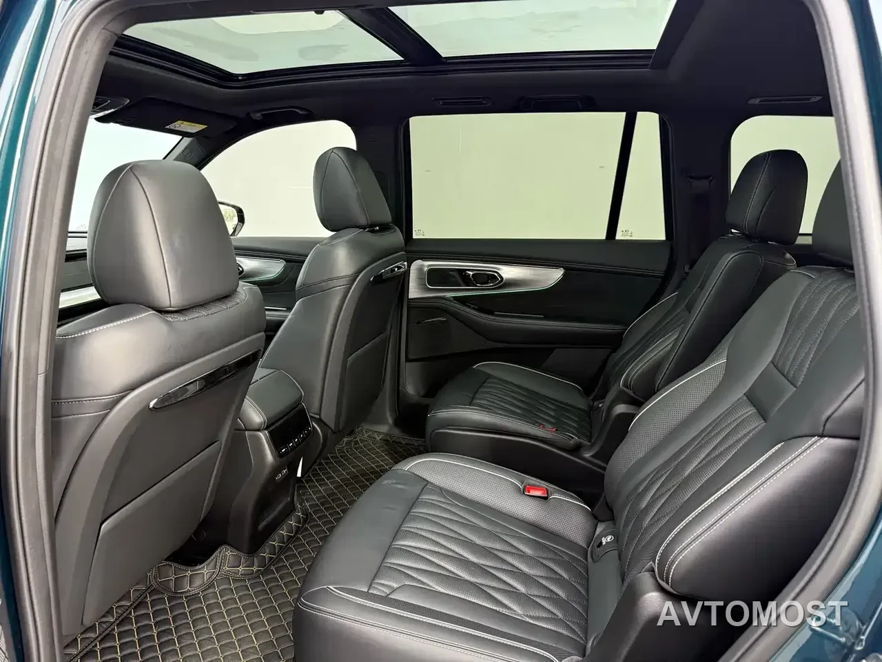 GAC Trumpchi GS8 2022 Dual Engine Series 2.0TM 2WD Premium Edition (6-Seater) — фото 7