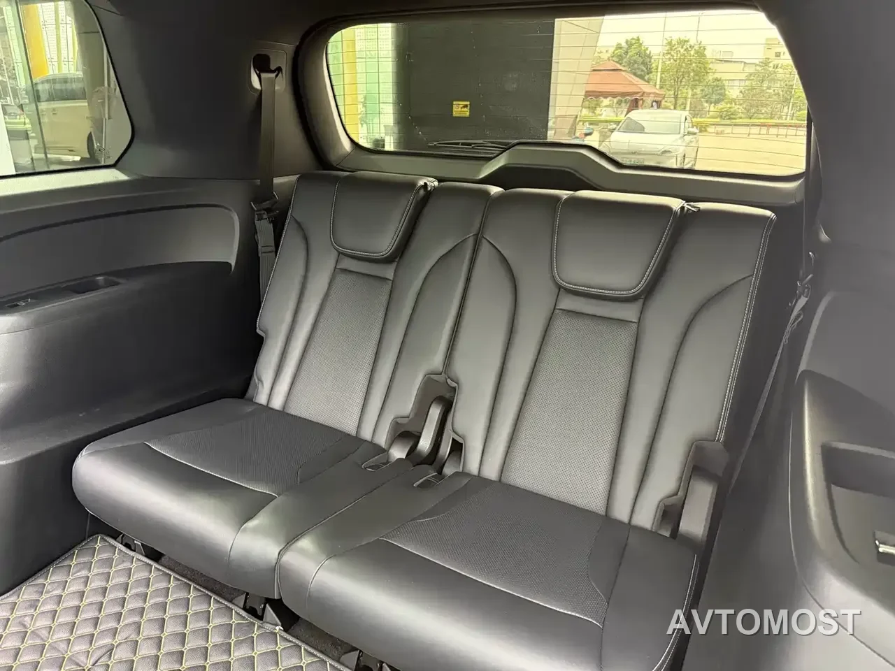 GAC Trumpchi GS8 2022 Dual Engine Series 2.0TM 2WD Premium Edition (6-Seater) — фото 8