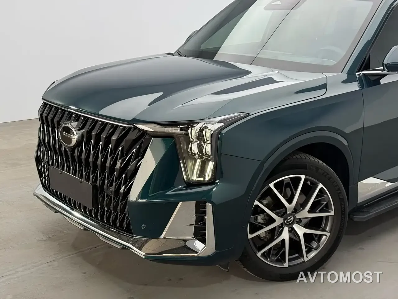 GAC Trumpchi GS8 2022 Dual Engine Series 2.0TM 2WD Premium Edition (6-Seater) — фото 9