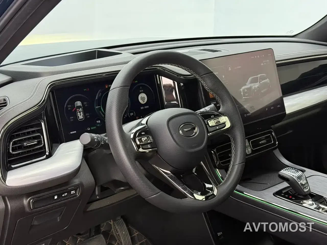 GAC Trumpchi GS8 2022 Dual Engine Series 2.0TM 2WD Premium Edition (6-Seater) — фото 11