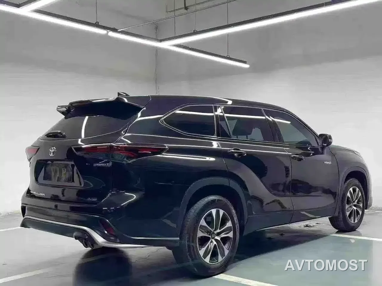 Toyota Crown Kluger 2023 2.5L HEV AWD Elite Edition — фото 13