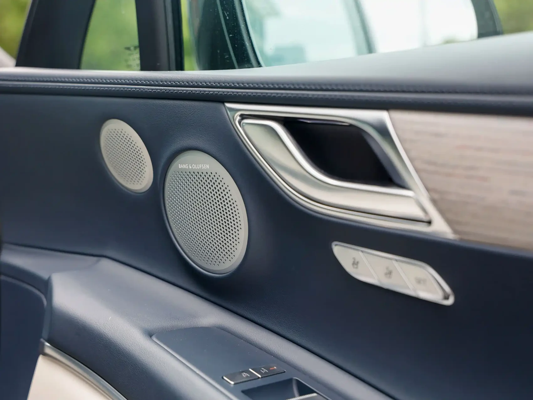 Genesis GV80 2024 2.5T AWD Flagship 5-Seater — фото 7