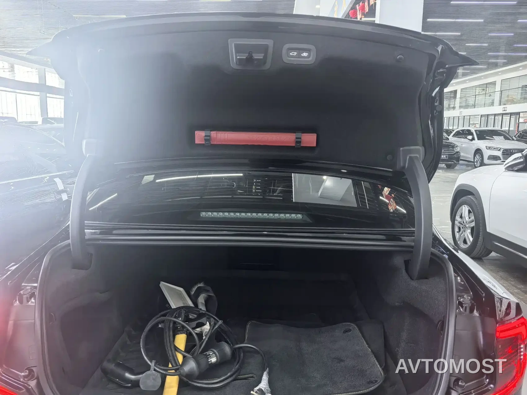 Volvo S90 Plug-in Hybrid 2021 T8 E-Drive Hybrid Zhiyi Luxury Edition — фото 16
