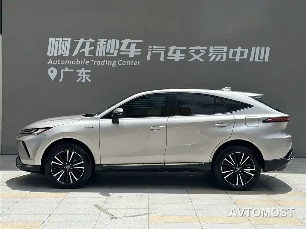 Toyota Venza 2022 Dual Engine 2.5L CVT 4WD Supreme — фото 2