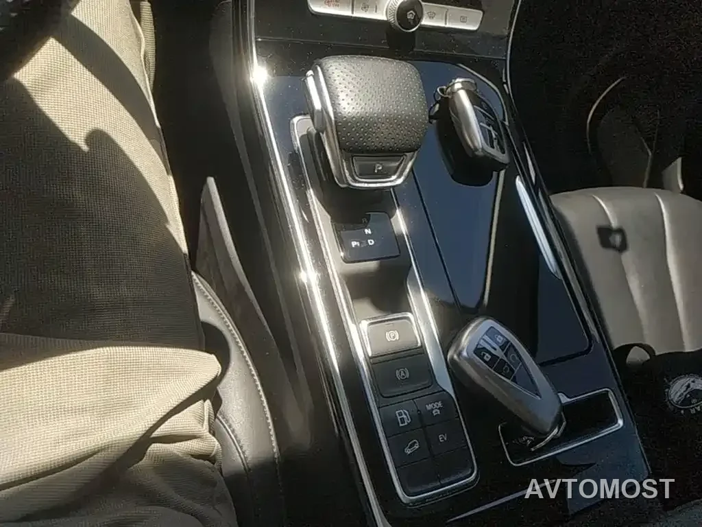 Roewe RX5 eMAX 2020 500PHEV Smart Cockpit Flagship Edition — фото 13