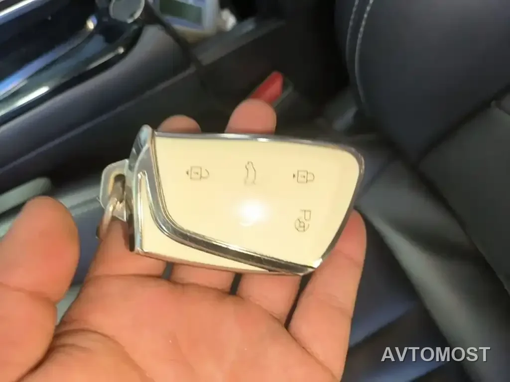 Dongfeng Aeolus Haohan 2023 DH-i 1.5T Luxury Edition — фото 22
