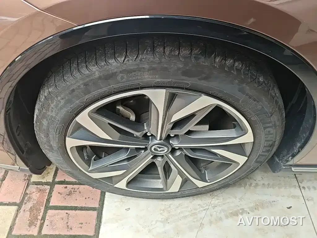 Mazda EZ-6 2024 Extended Range 200 Premium Edition — фото 21