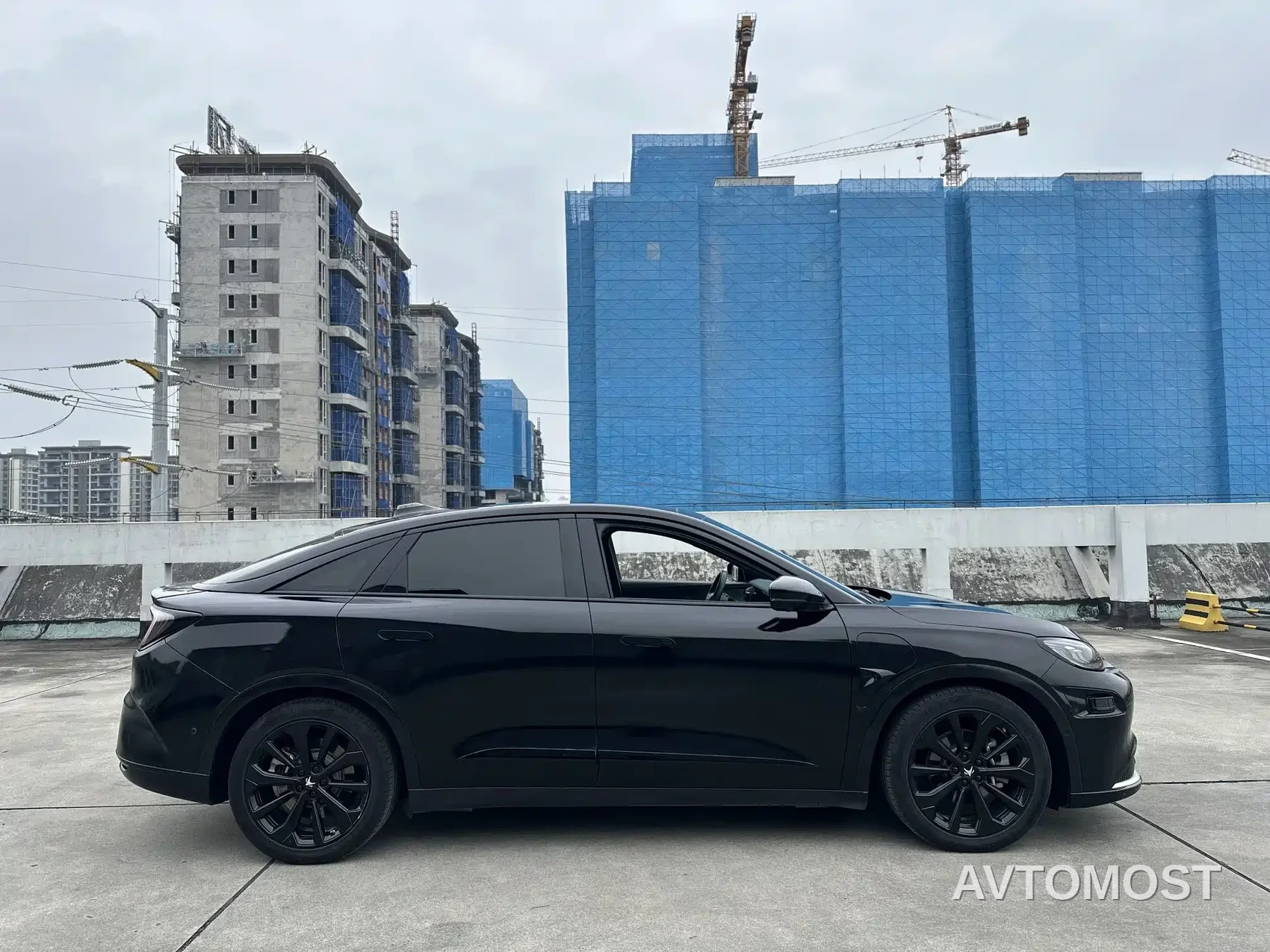 Arcfox Alpha S 2022 HI Version Advanced Edition — фото 8