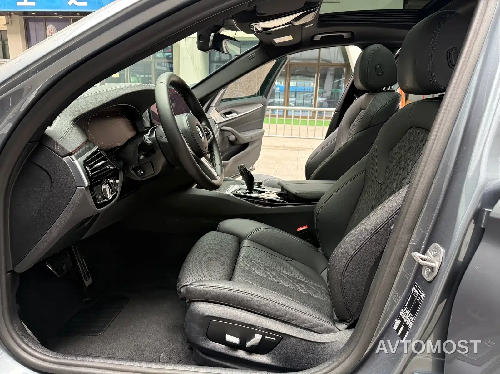 BMW 5 Series (Import) 2022 Facelift 525i M Sport Package — фото 9