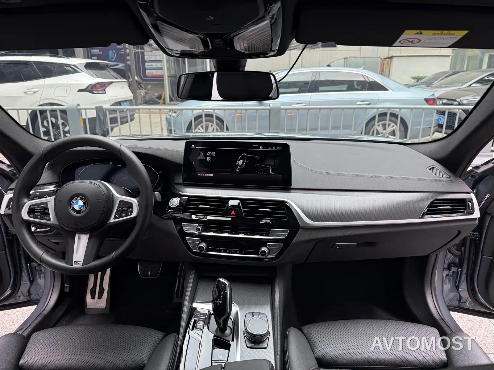 BMW 5 Series (Import) 2022 Facelift 525i M Sport Package — фото 13
