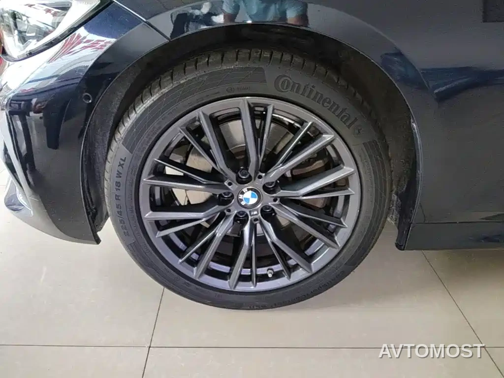 BMW 3 Series 2022 Facelift 330Li xDrive M Sport Shadow Edition — фото 23