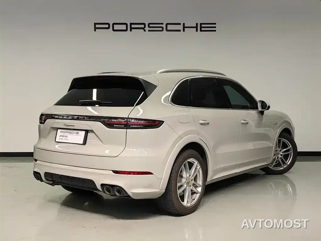 Porsche Cayenne New Energy 2021 Cayenne E-Hybrid 2.0T — фото 6