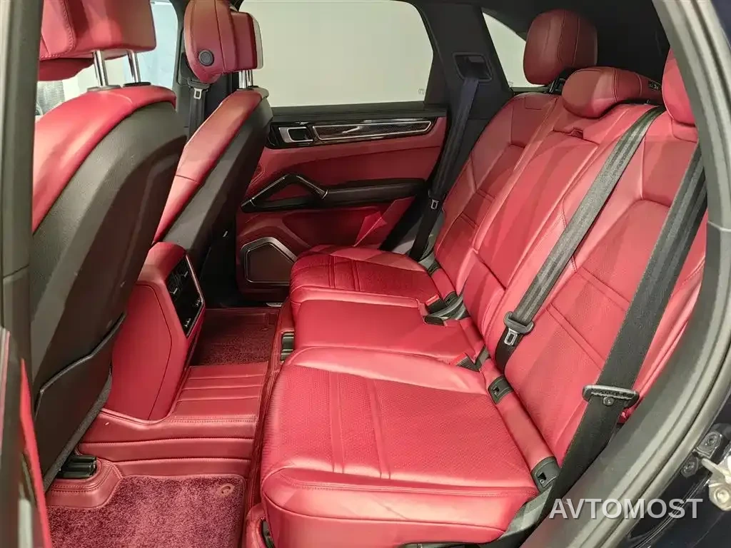 Porsche Cayenne New Energy 2021 Cayenne E-Hybrid 2.0T — фото 9