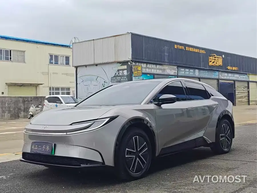 Toyota bZ5 2025 550 JOY