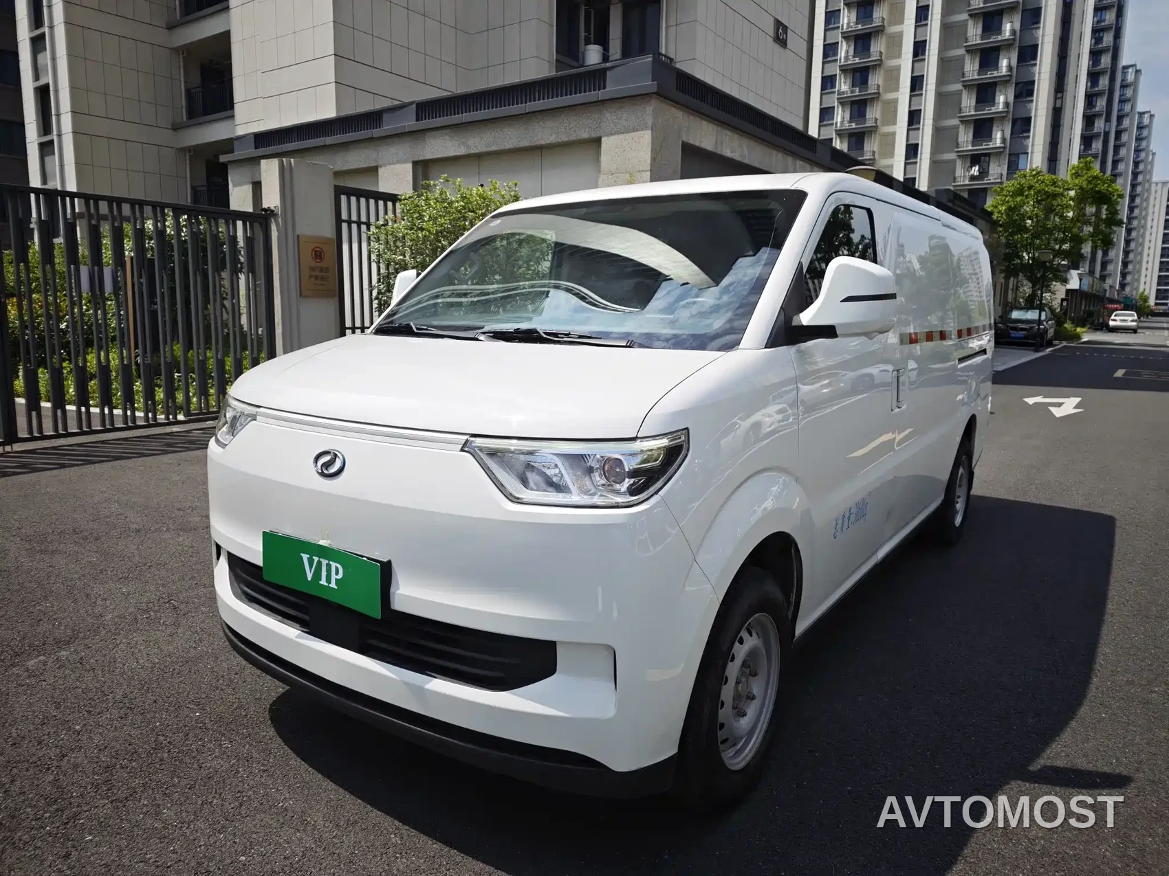 Ruichi New Energy EC75 2024 Model Surpass I 50.38kWh — фото 1