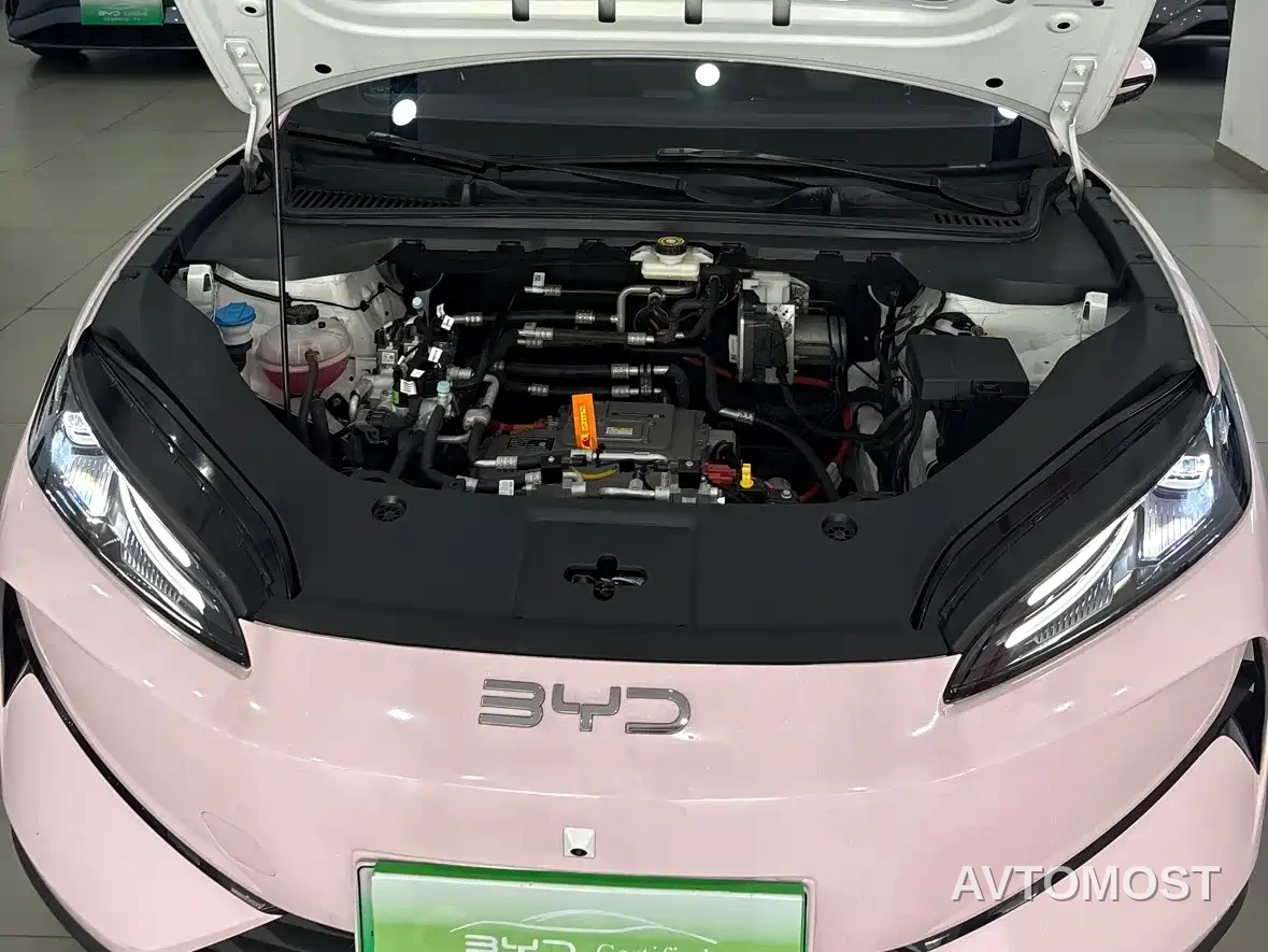 BYD e7 2025 Model 520 Intelligent Travel Edition — фото 12
